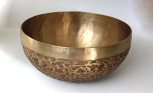 Healing Singbowl - Hand Beaten - Fine finish